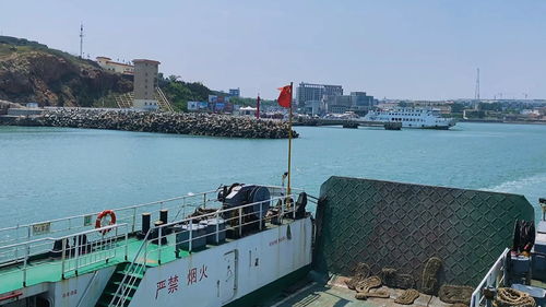 海上的船长 航行于蔚蓝世界的掌舵者